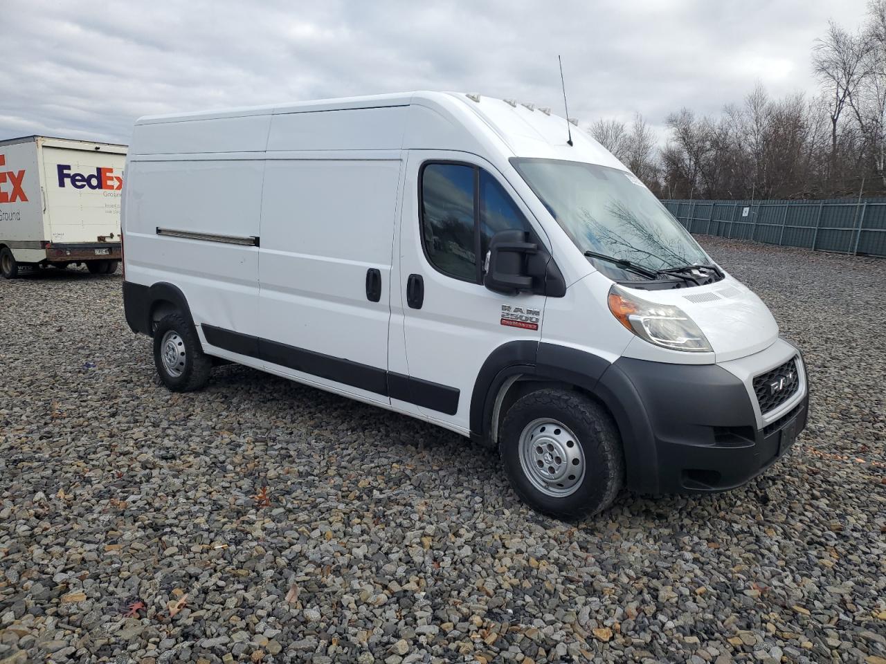 2019 Ram Promaster 2500 Delivery Van - Фото 4