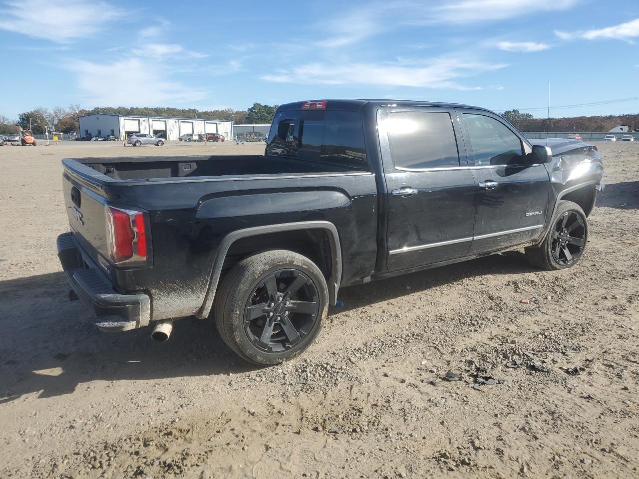 2017 GMC Sierra K1500 Denali - Image 3
