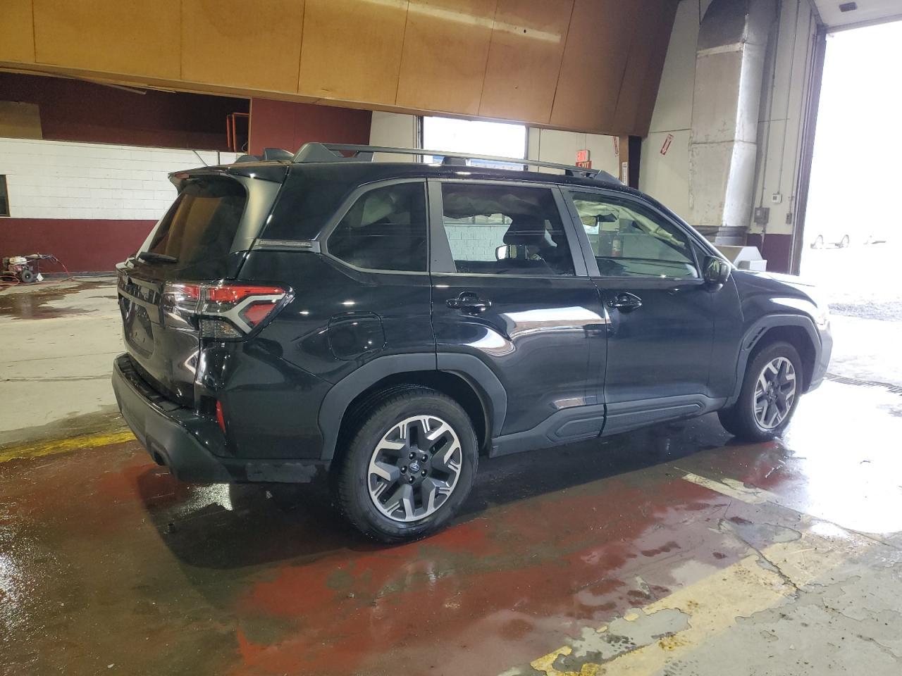 2025 Subaru Forester Premium - Image 3