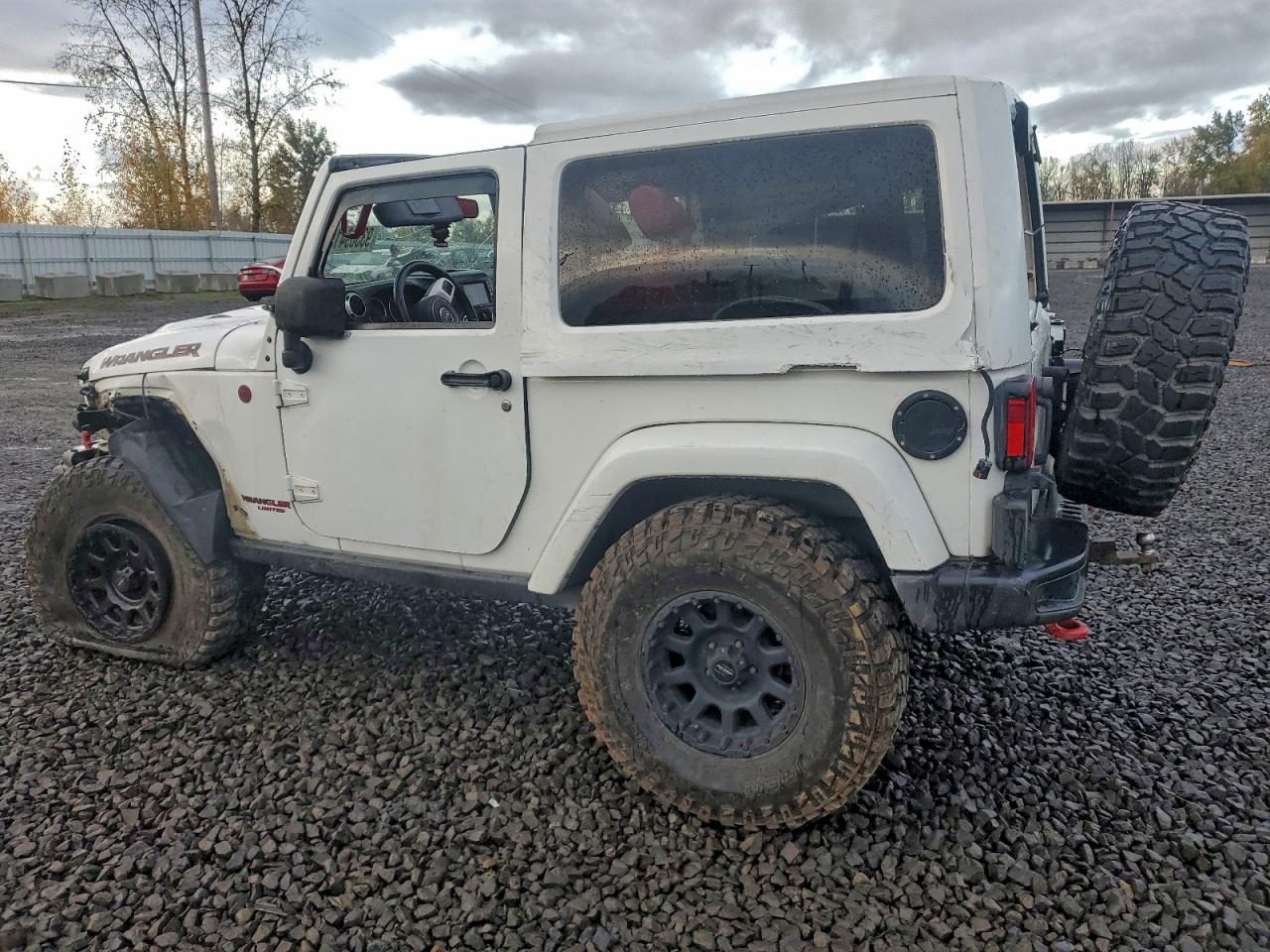 2015 Jeep Wrangler Sahara - Фото 2