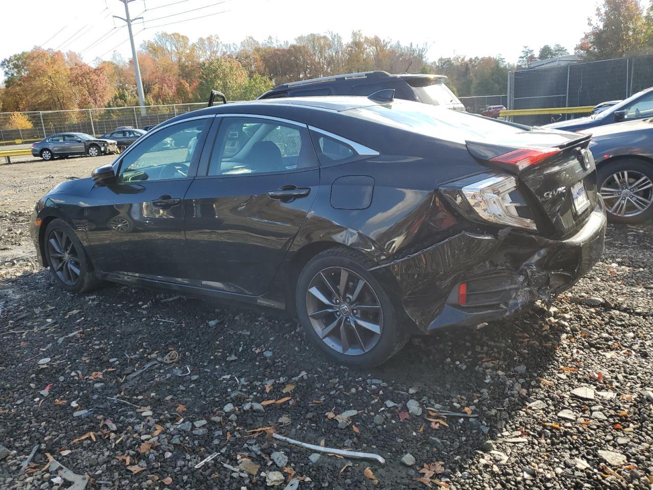 2019 Honda Civic Ex - Image 2