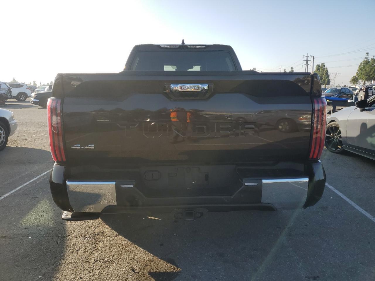 2022 Toyota Tundra Crewmax Platinum - Фото 6