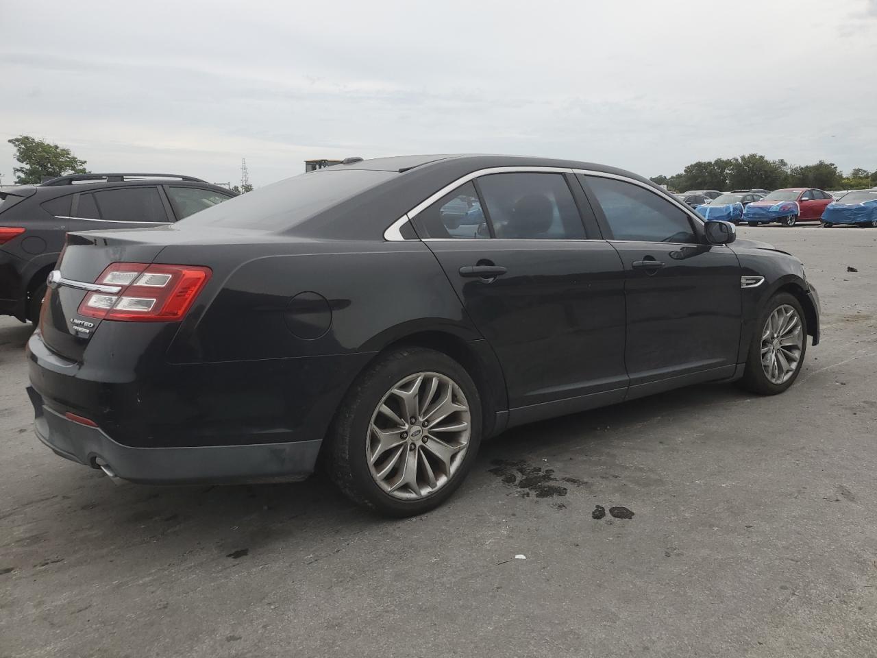 2015 Ford Taurus Limited - Фото 3