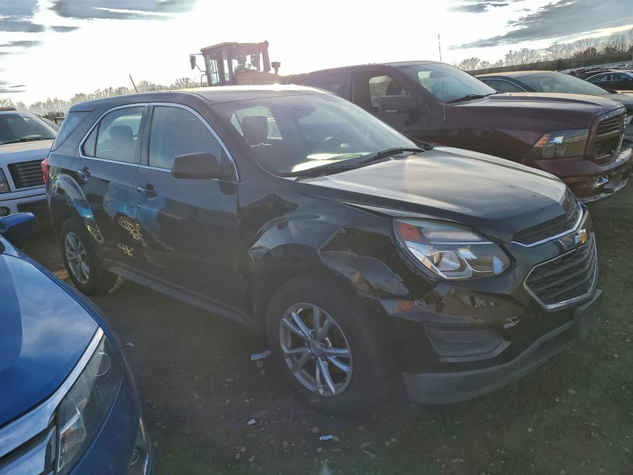 2017 Chevrolet Equinox Ls - Фото 4