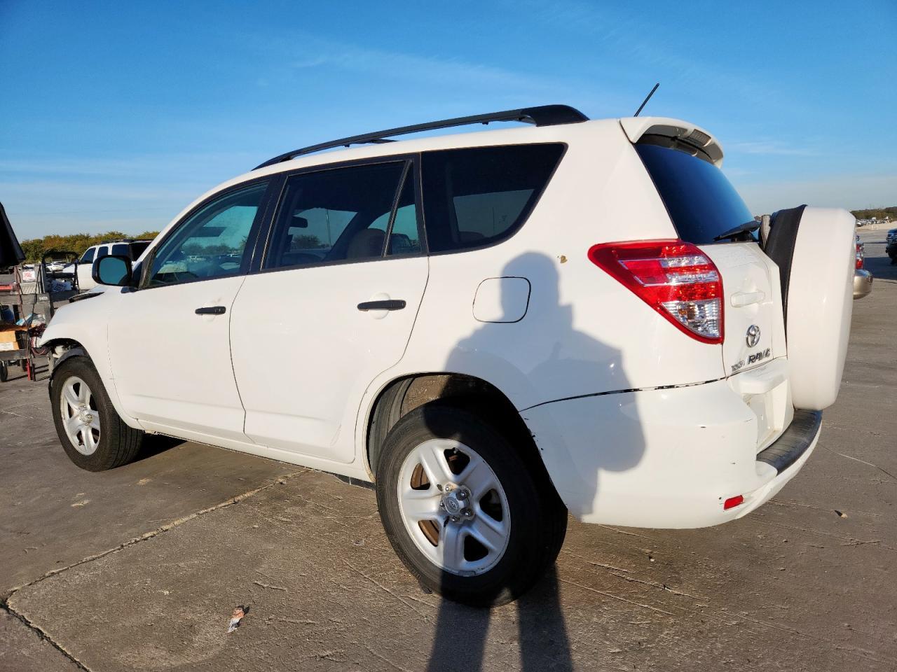 2010 Toyota Rav4 - Image 2