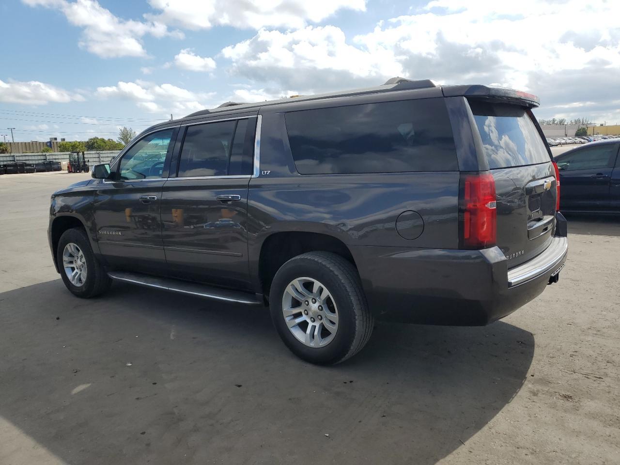 2015 Chevrolet Suburban K1500 Ltz - Image 2