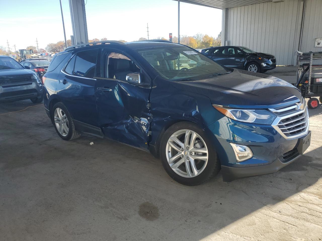 2020 Chevrolet Equinox Premier - Image 4