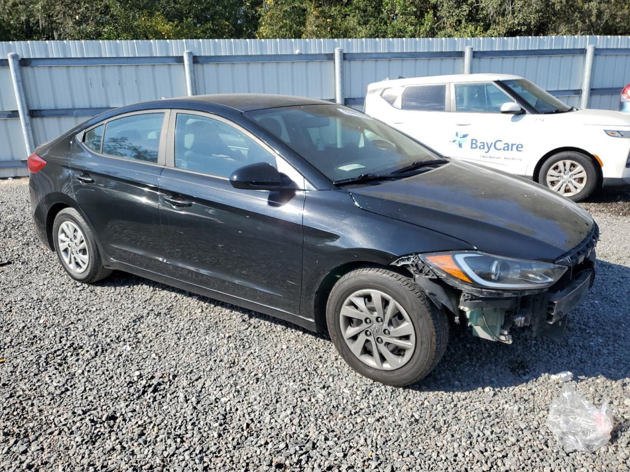 2017 Hyundai Elantra Se - Image 4