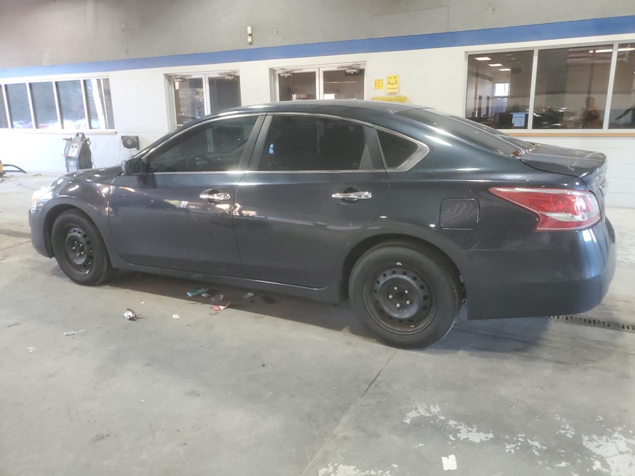 2013 Nissan Altima 2.5 - Фото 2