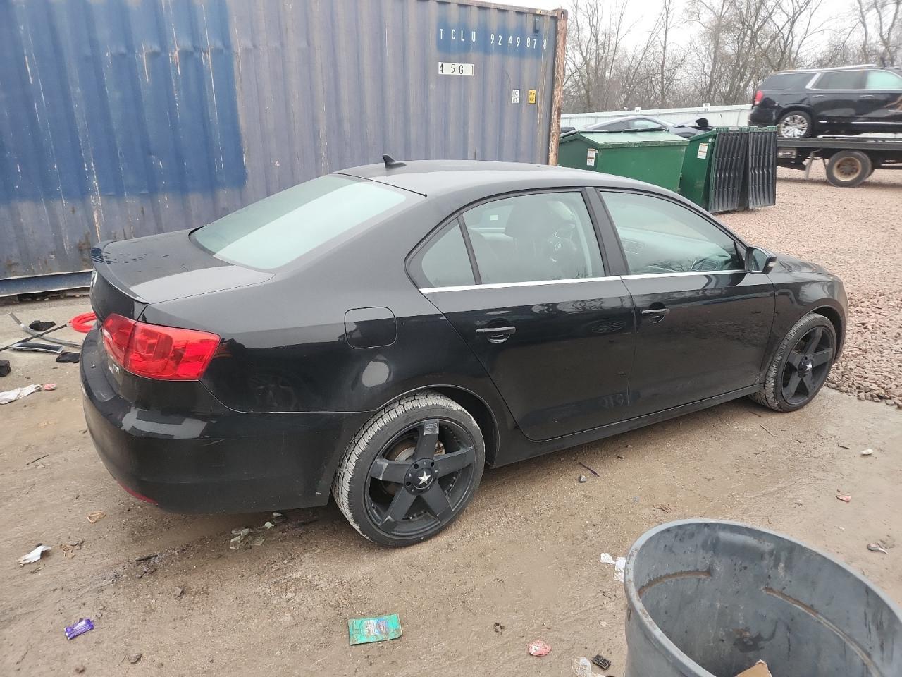 2011 Volkswagen Jetta Tdi - Image 3