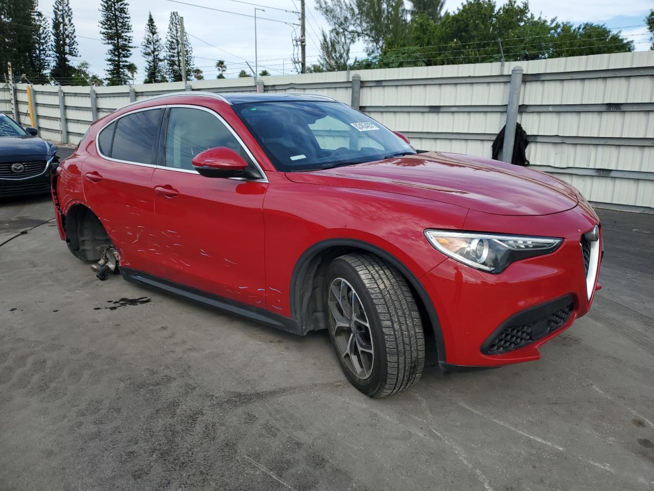 2018 Alfa Romeo Stelvio Ti - Image 4