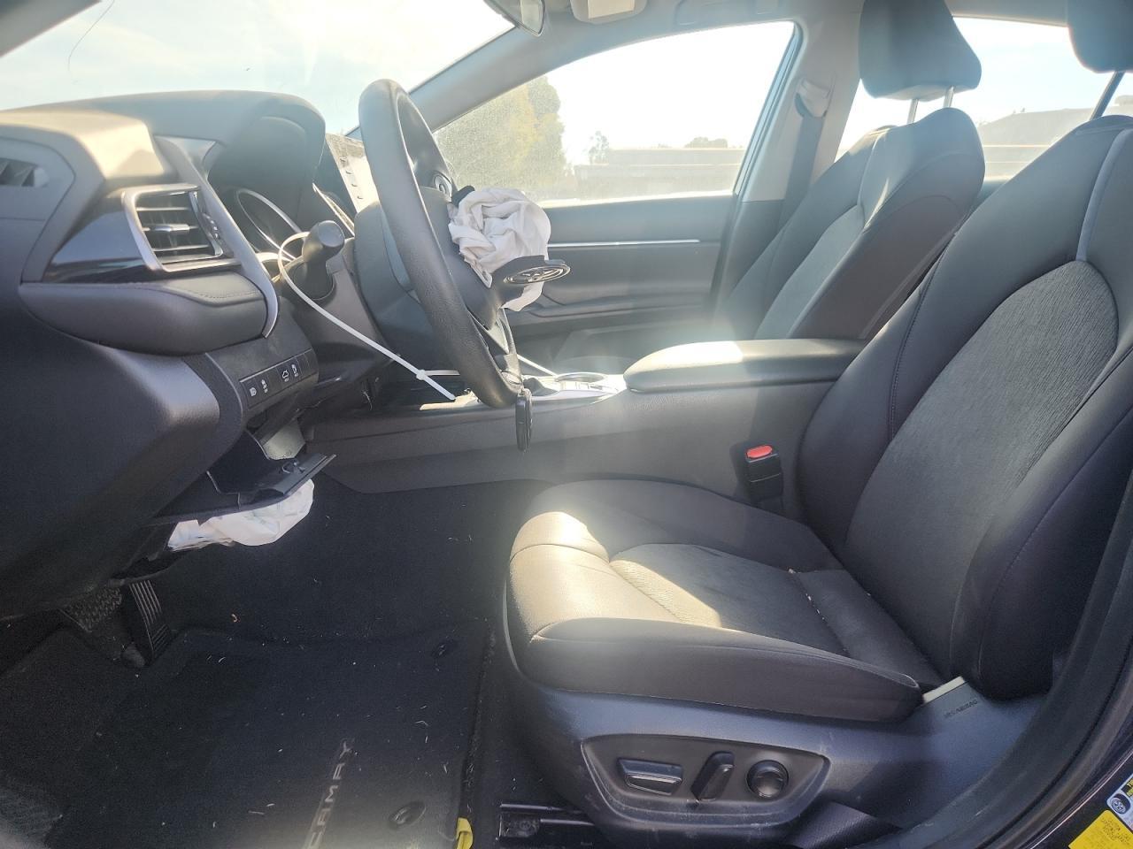 2022 Toyota Camry Le - Фото 7