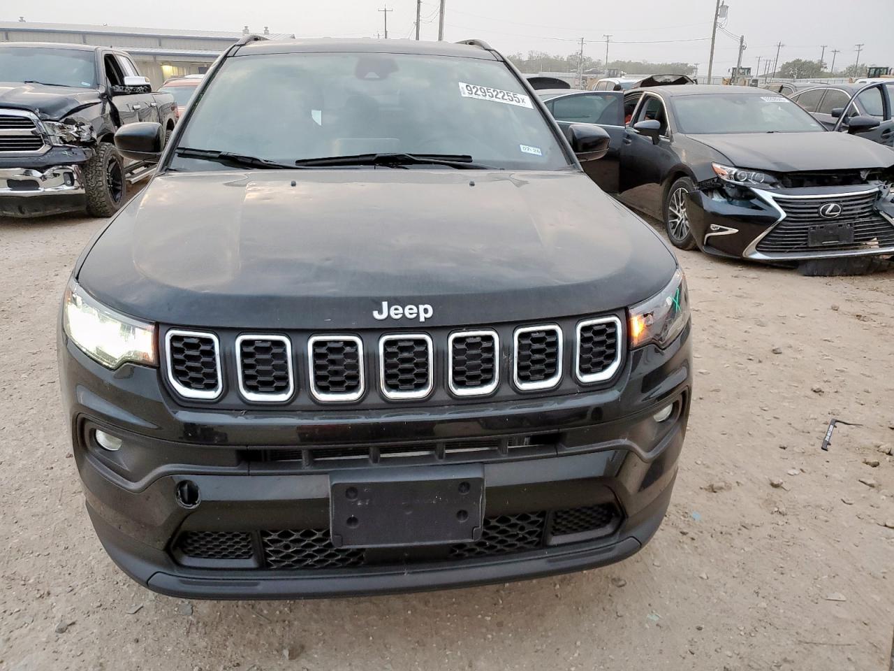 2025 Jeep Compass Latitude - Image 5