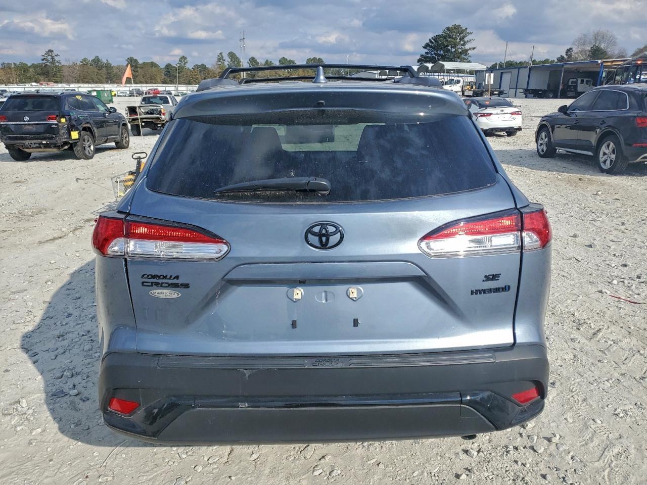 2024 Toyota Corolla Cross Se - Image 6