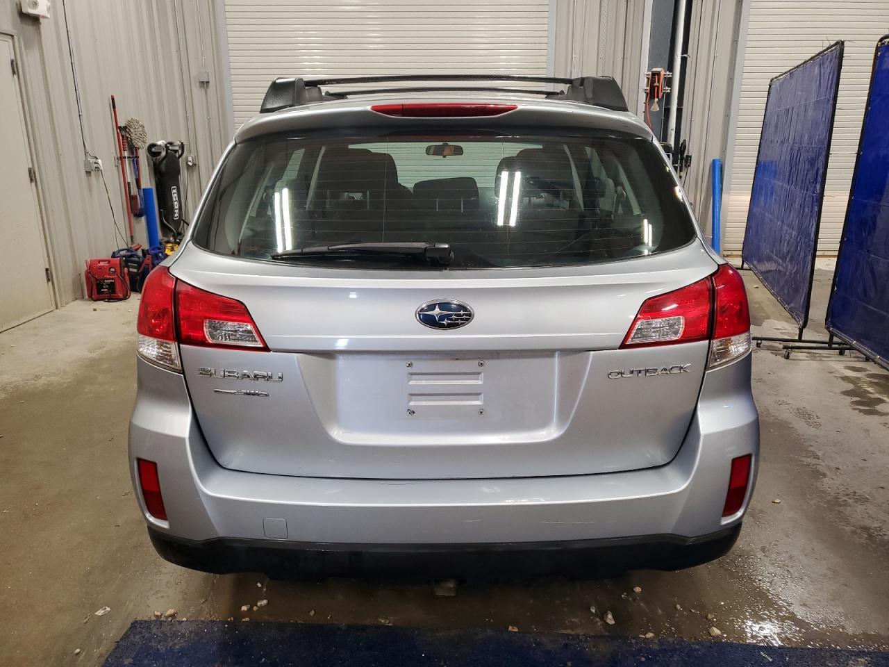 2013 Subaru Outback 2.5I - Фото 6