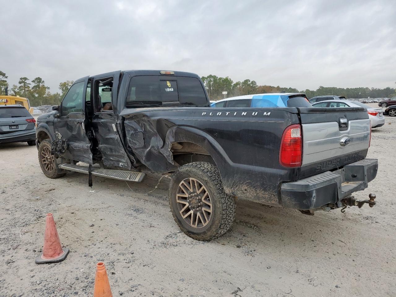 2015 Ford F250 Super Duty - Фото 2