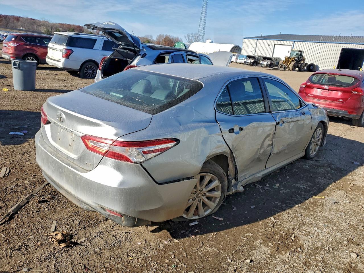 2018 Toyota Camry L - Фото 3