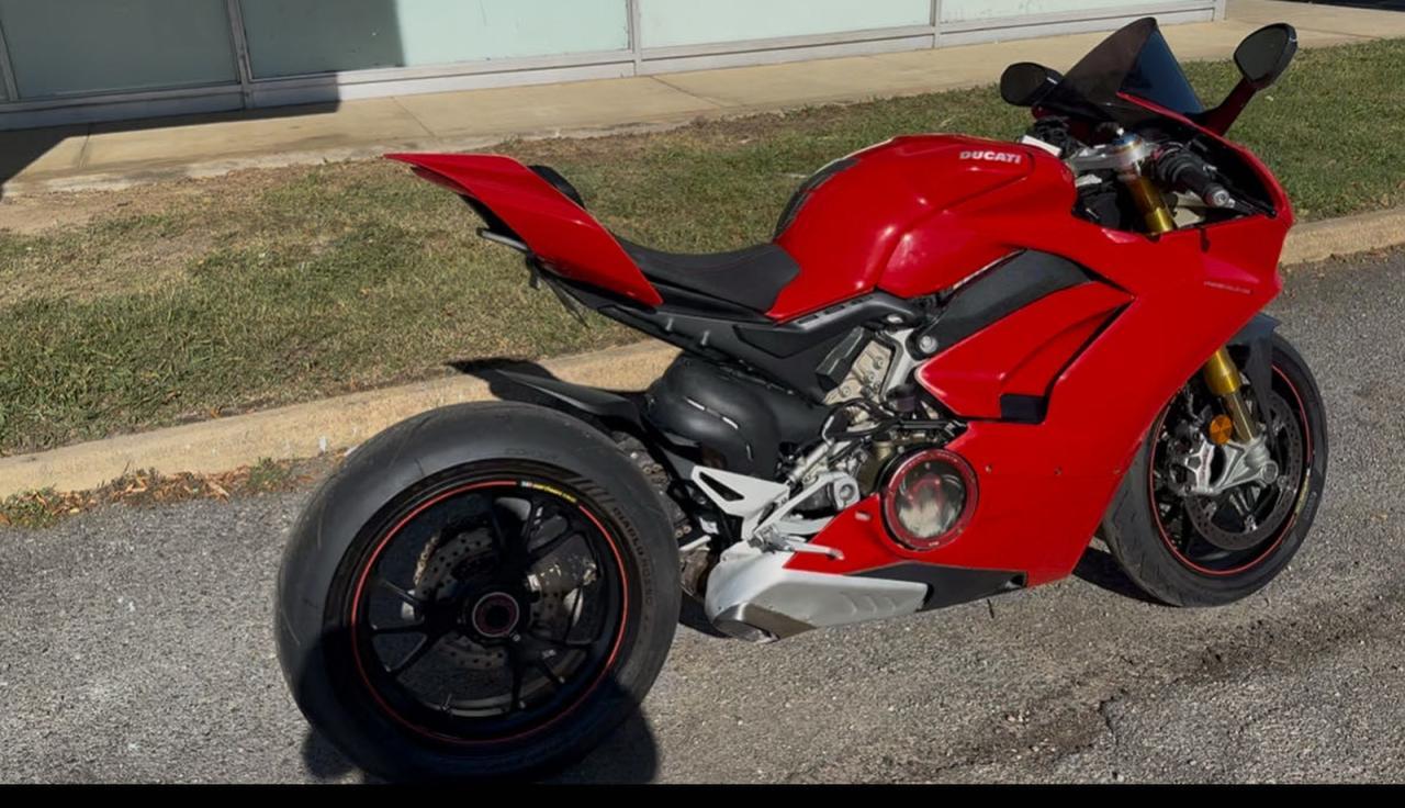 2019 Ducati Panigale V4 - Фото 3