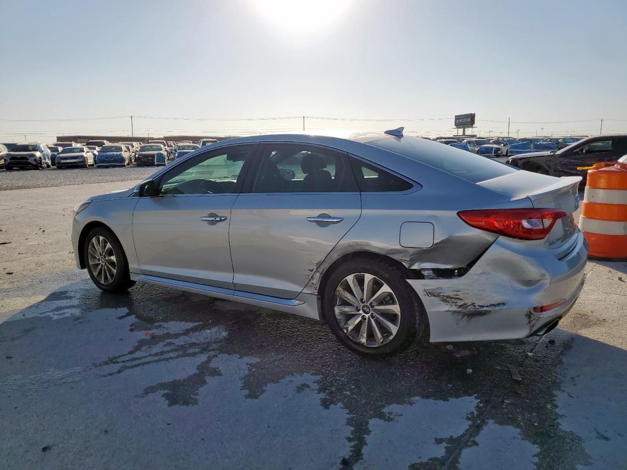 2016 Hyundai Sonata Sport - Фото 2