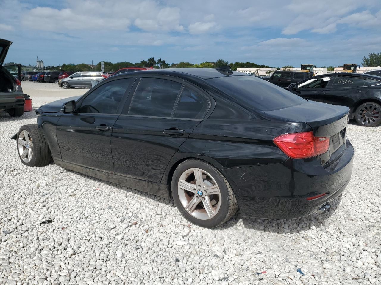 2015 BMW 328 I - Фото 2