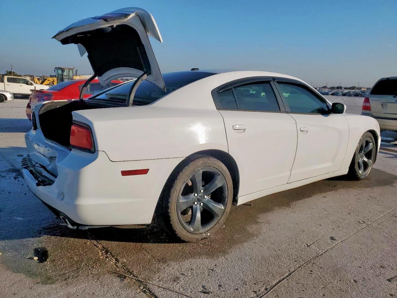 2014 Dodge Charger Sxt - Фото 3