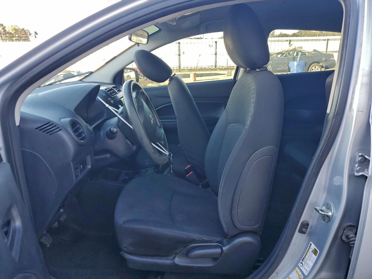 2015 Mitsubishi Mirage De - Фото 7