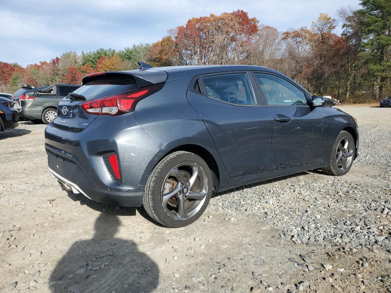 2019 Hyundai Veloster Base - Фото 3