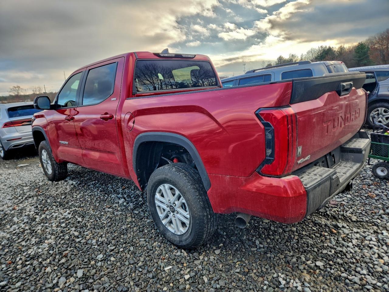 2025 Toyota Tundra Crewmax Sr - Image 2