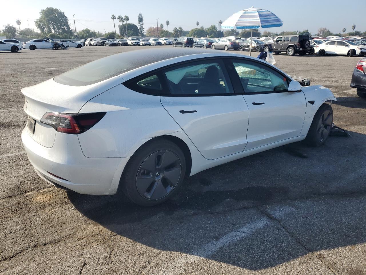 2023 Tesla Model 3 - Фото 3