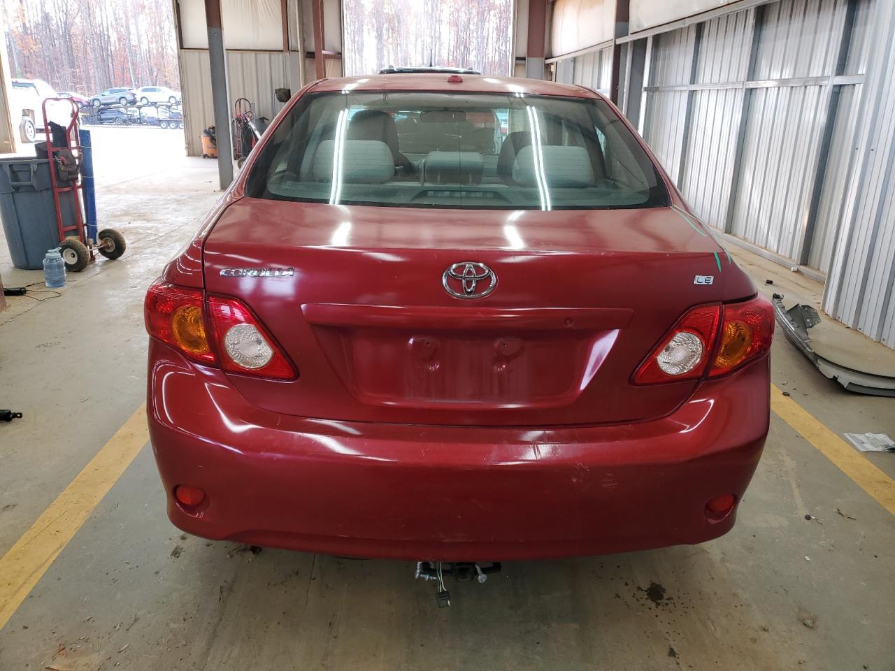 2010 Toyota Corolla Base - Фото 6