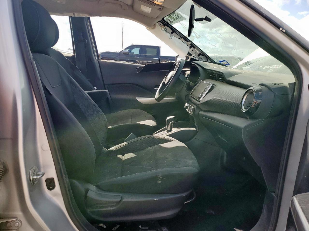 2019 Nissan Kicks S - Image 7