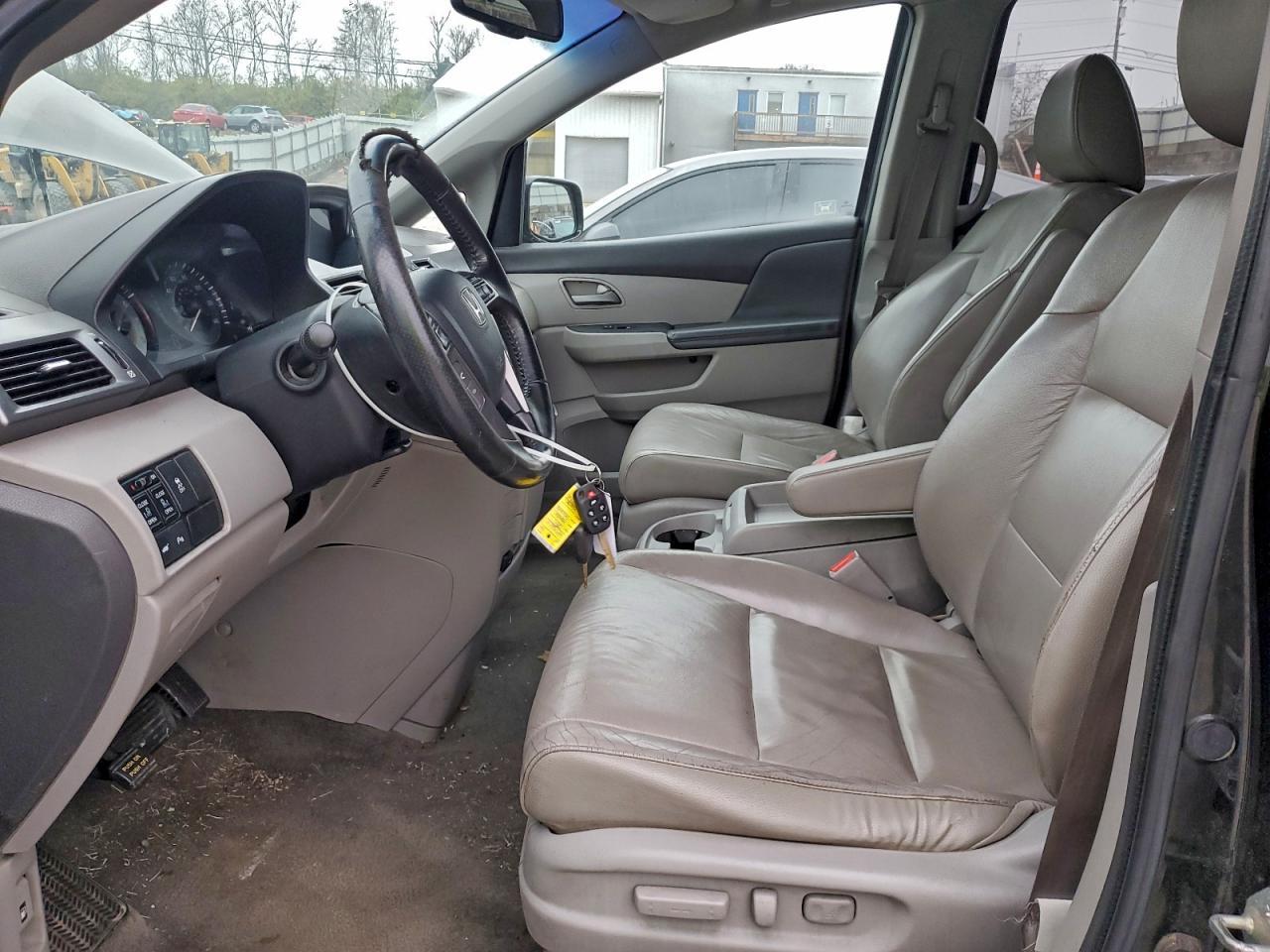 2011 Honda Odyssey Touring - Фото 7