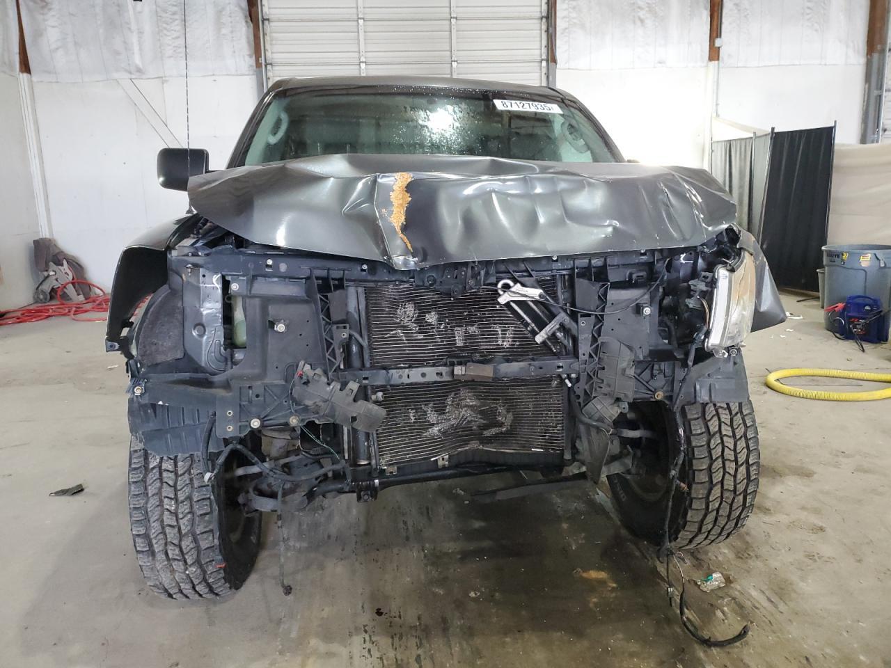 2010 Nissan Titan Xe - Image 5