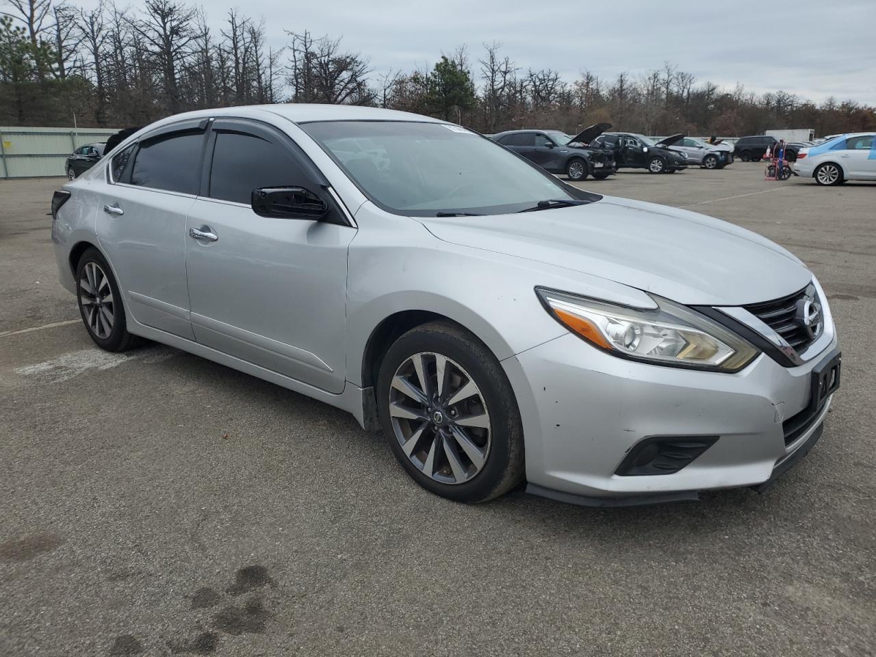 2016 Nissan Altima 2.5 - Image 4