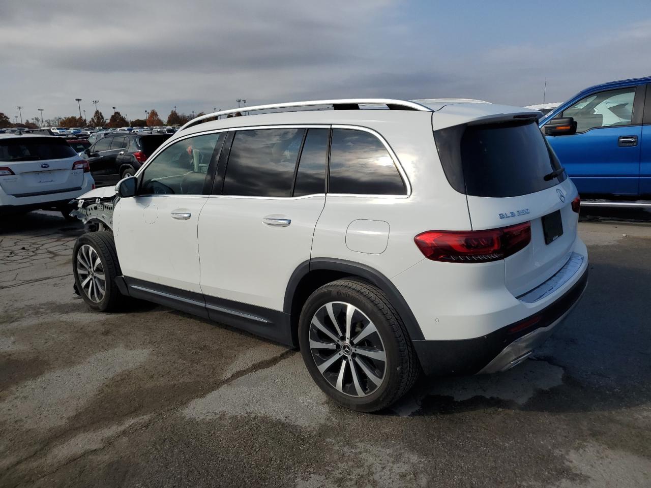2023 Mercedes-Benz Glb 250 - Image 2