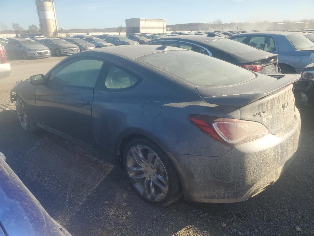2015 Hyundai Genesis Coupe 3.8L - Фото 2