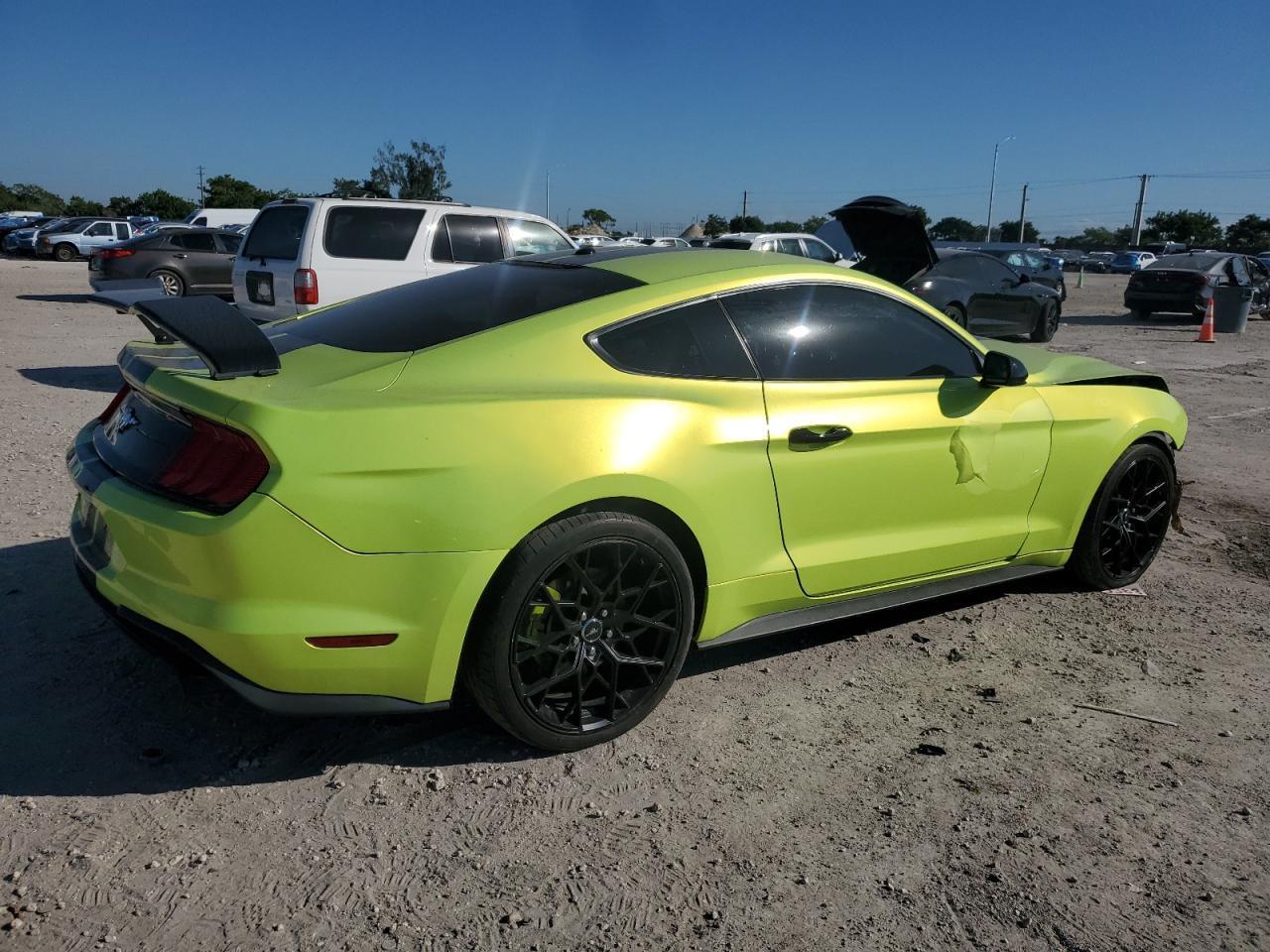 2019 Ford Mustang - Image 3