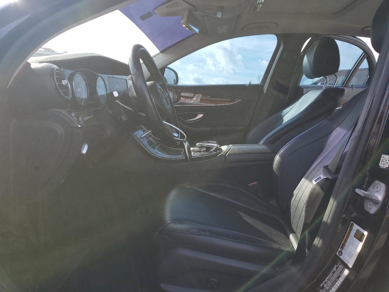 2018 Mercedes-Benz E 300 - Фото 7