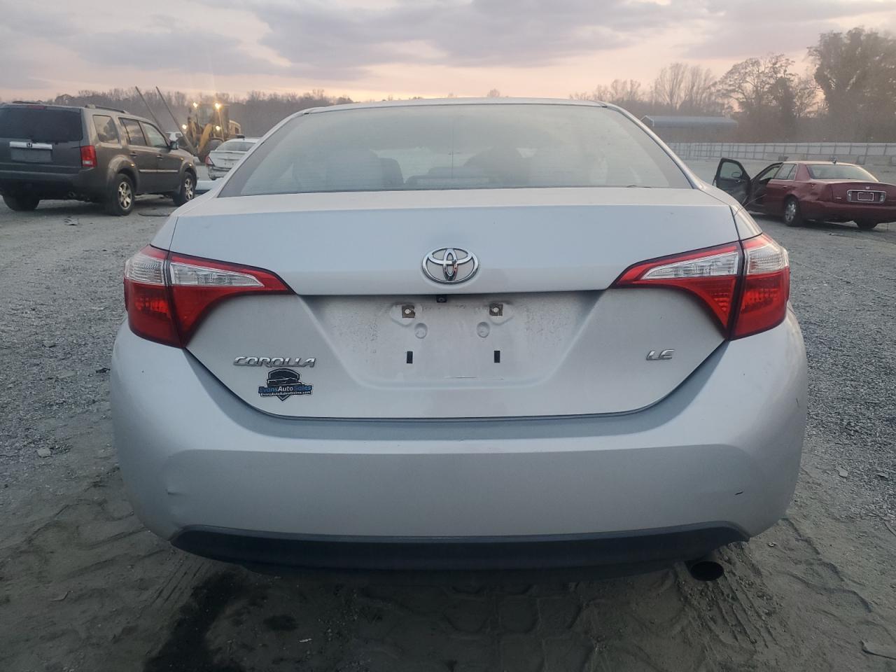 2015 Toyota Corolla L - Фото 6