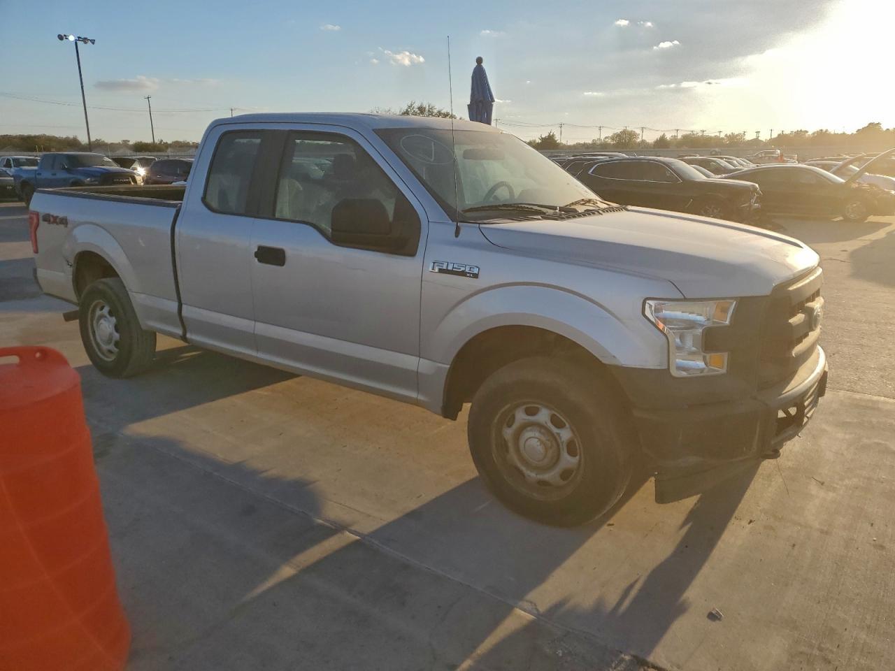 2017 Ford F150 Super Cab - Фото 4