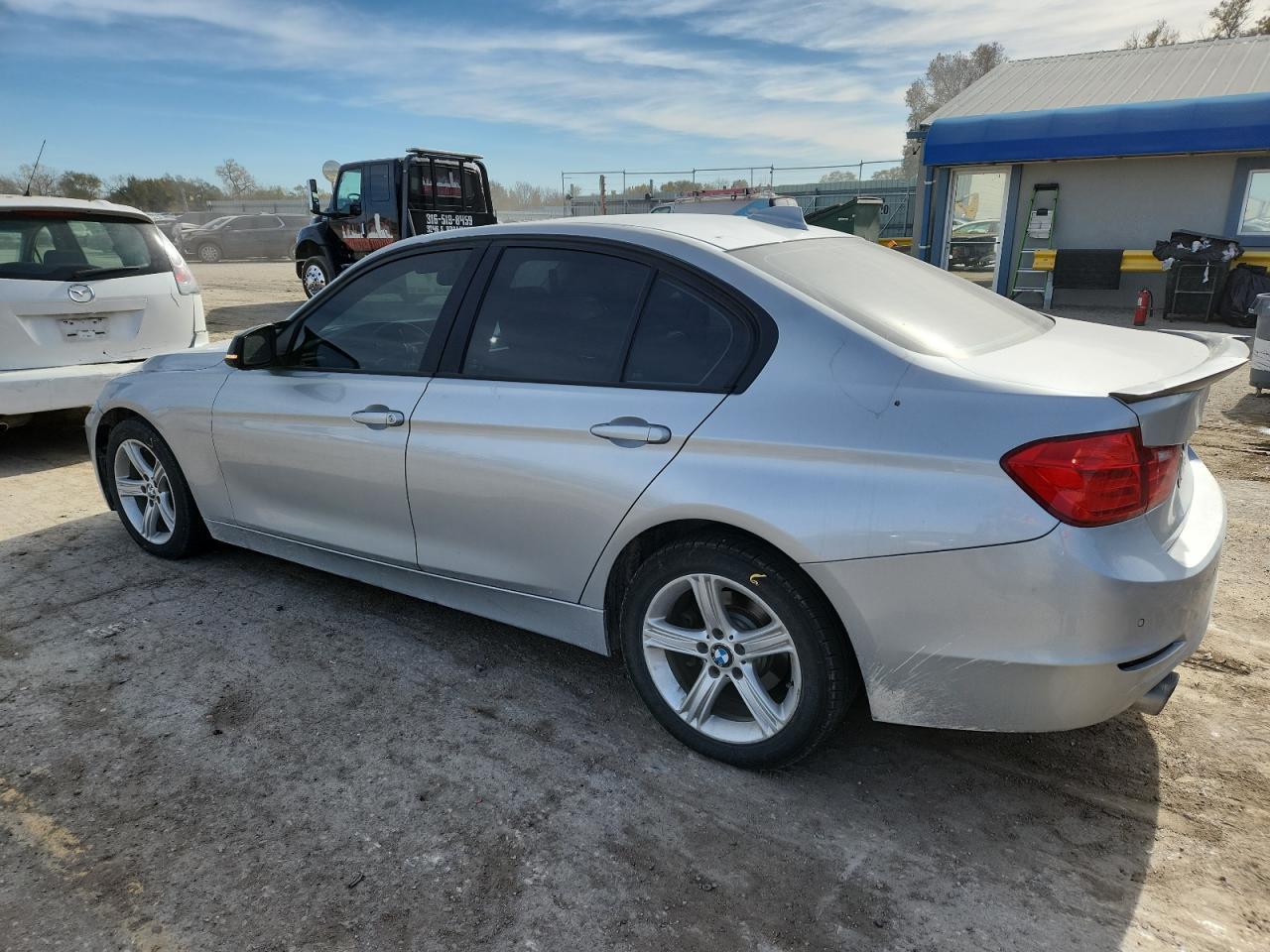 2015 BMW 328 Xi - Фото 2