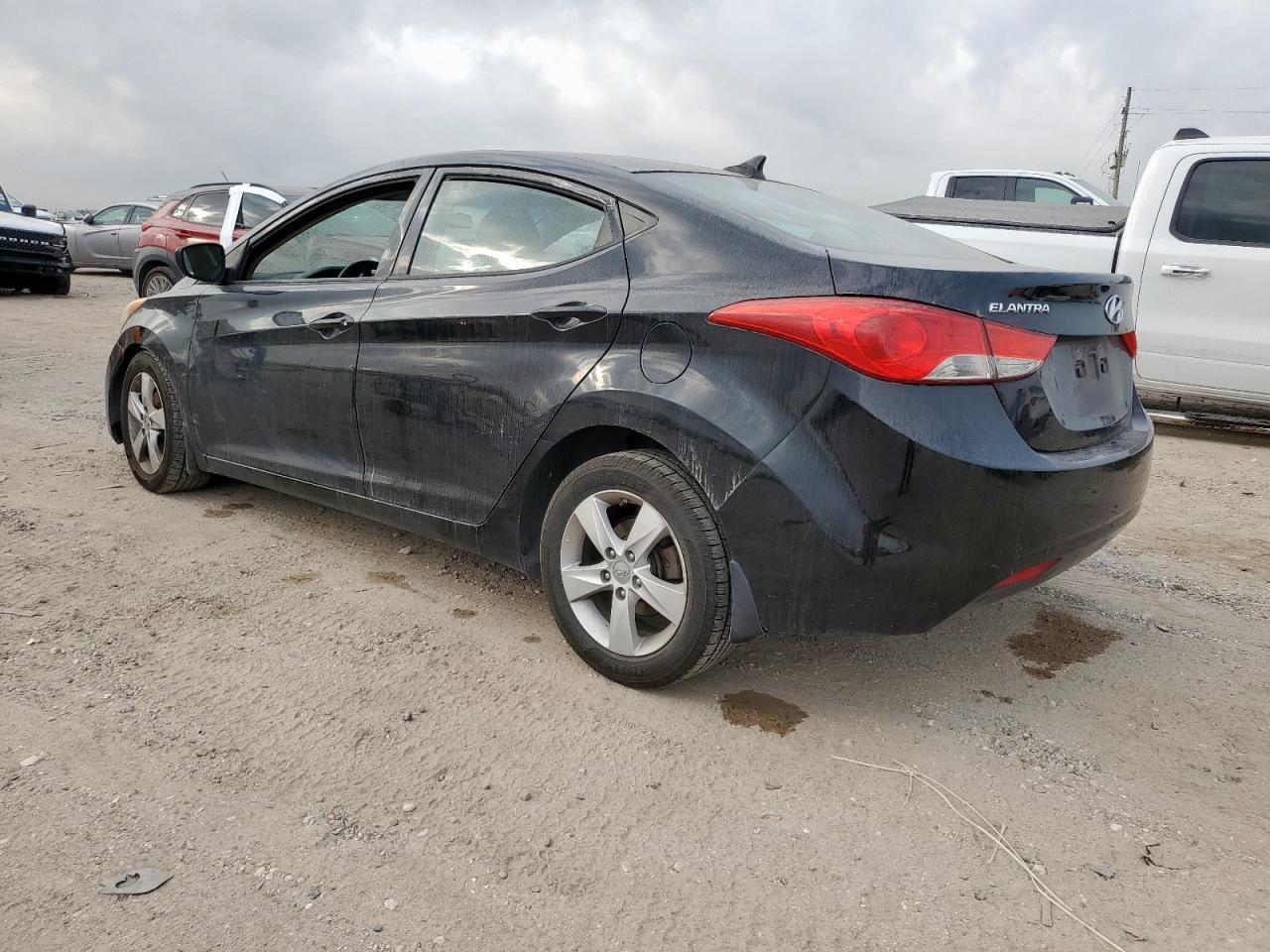 2013 Hyundai Elantra Gls - Image 2