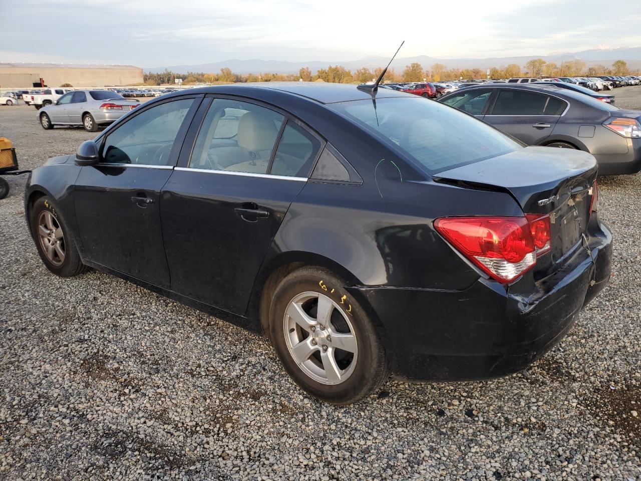 2014 Chevrolet Cruze Lt - Image 2