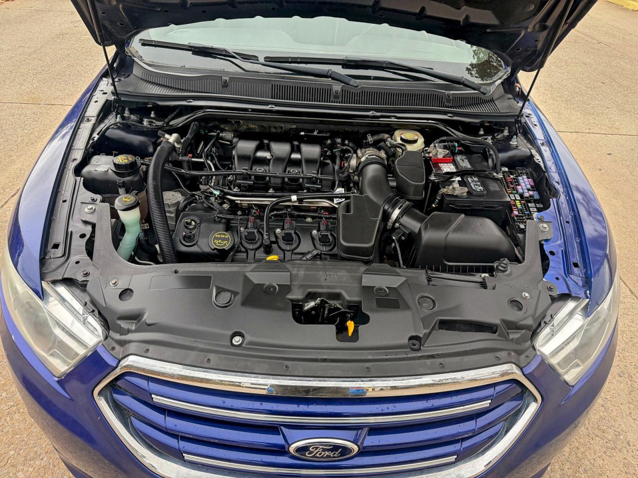 2014 Ford Taurus Limited - Image 7