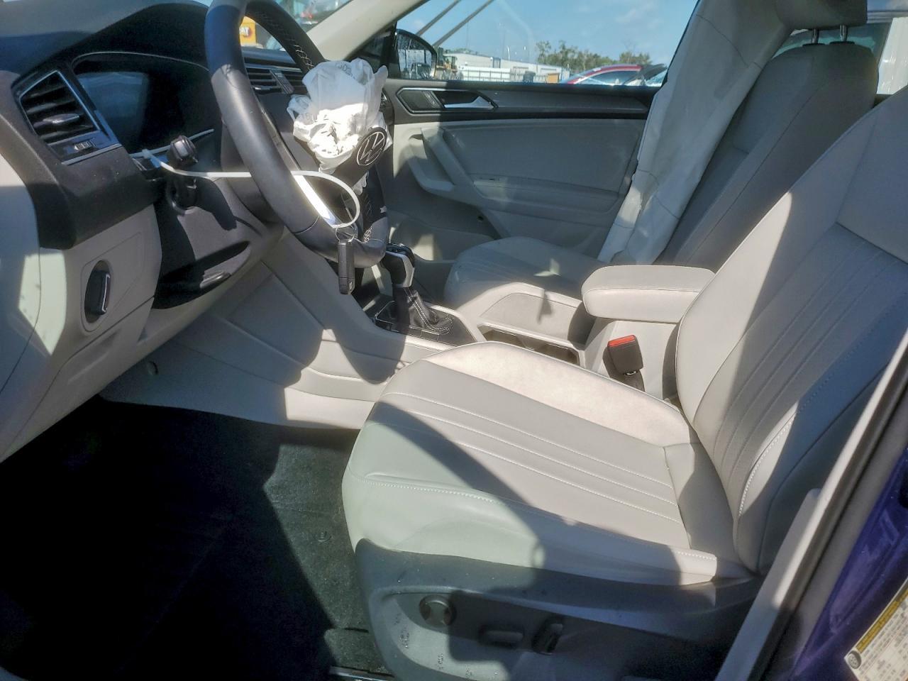 2024 Volkswagen Tiguan - Image 7