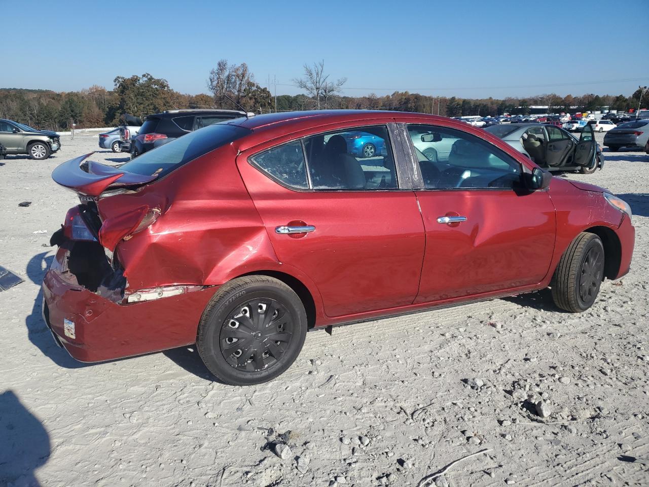2018 Nissan Versa S - Фото 3
