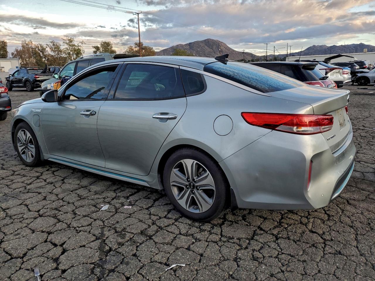 2017 Kia Optima Plug-In Hybrid Ex - Фото 2
