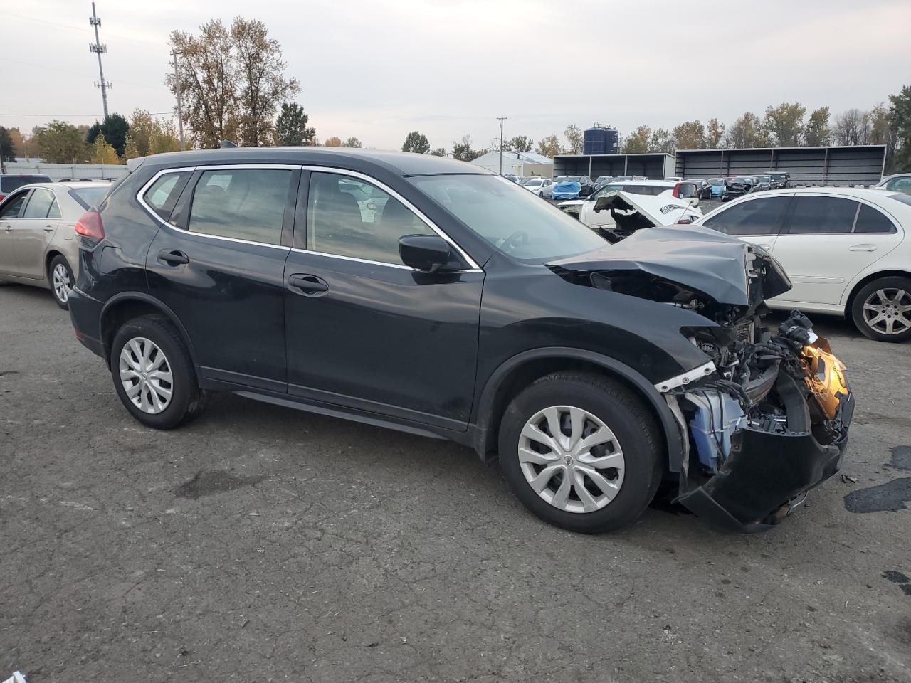 2020 Nissan Rogue S - Фото 4