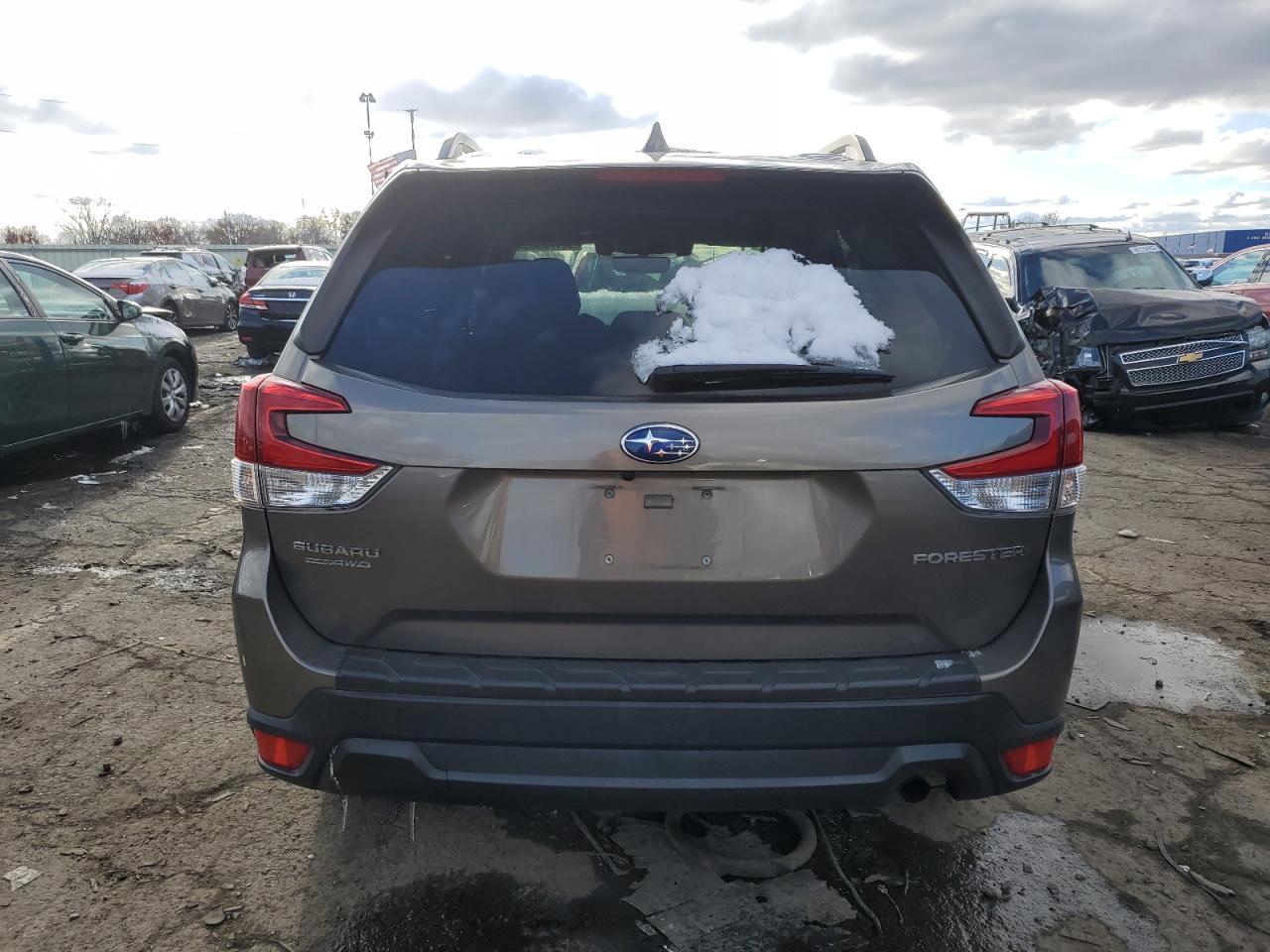 2019 Subaru Forester Premium - Фото 6