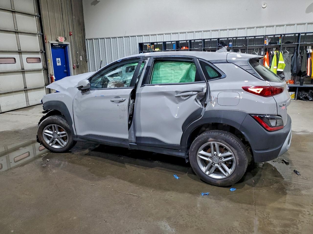 2023 Hyundai Kona Se - Image 2